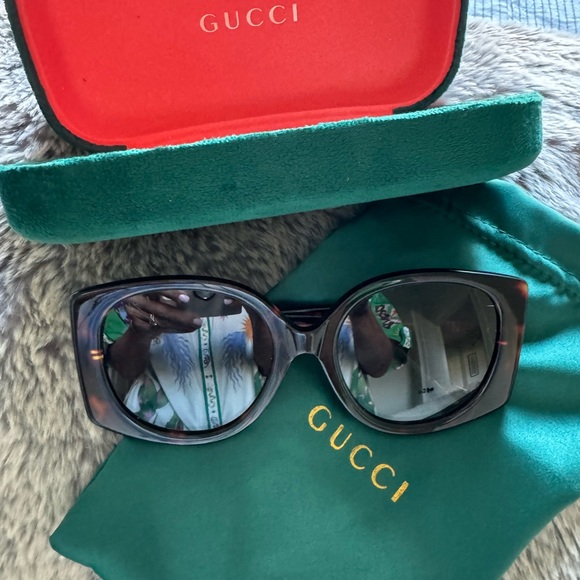GUCCI sunglasses - Picture 2 of 10